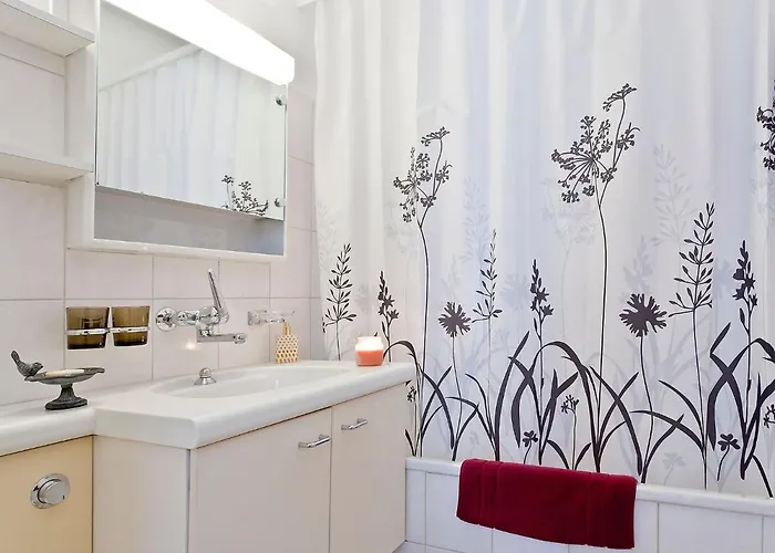 Large Suite-13 By Interhome Lejlighed