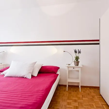 Large Suite-13 By Interhome Апартаменты