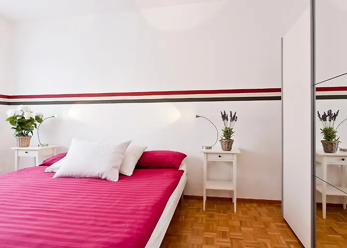 Large Suite-13 By Interhome Appartamento